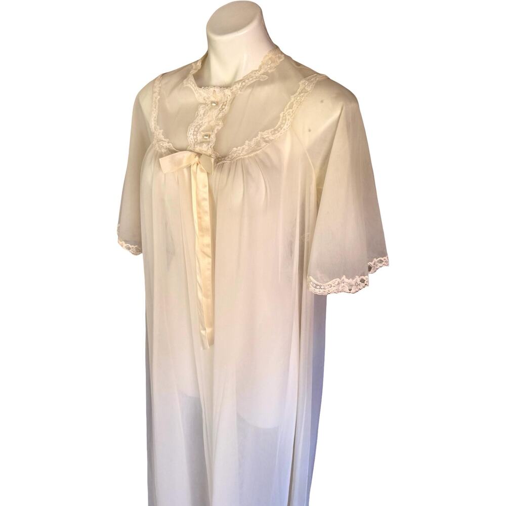 Vintage Shadowline Chiffon Robe Ivory Lace Pearl Button 1970s Peignoir Nylon S - Picture 8 of 13